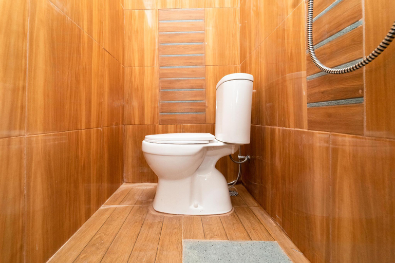 Bathroom 10