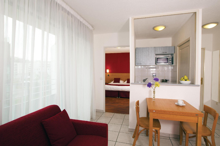 Dining Room 7