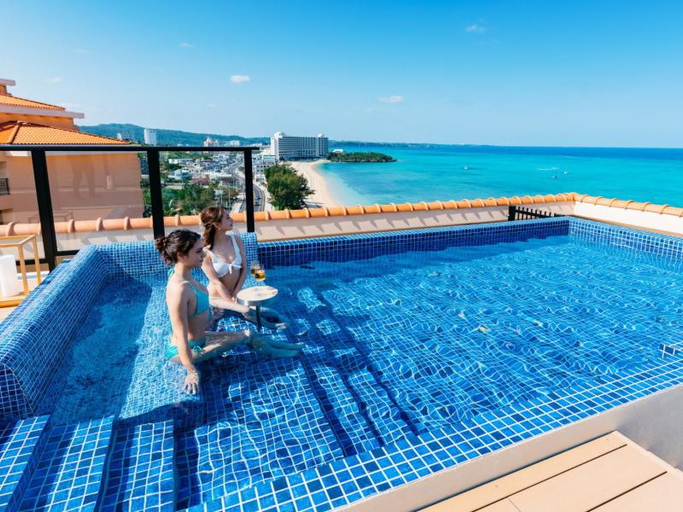 Swimming Pool 13