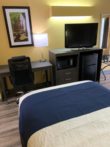 Bedroom 3, Baymont by Wyndham Selma, Dallas