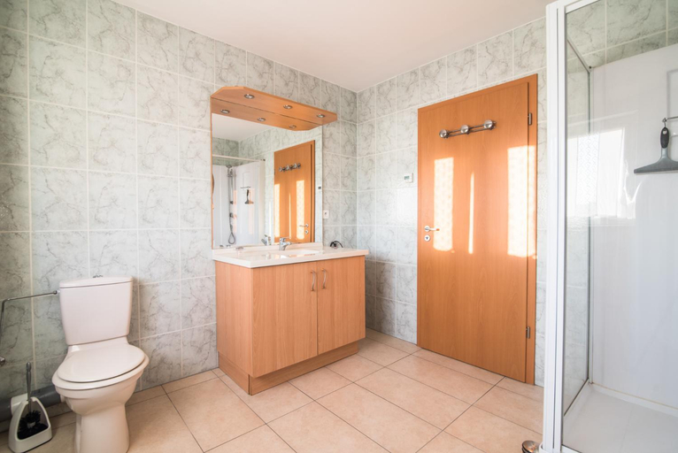 Bathroom 3, Nouveau - La Parenthese, Bas-Rhin