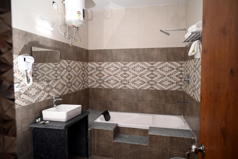 Bathroom 5, Hotel Singla Residency, Kangra