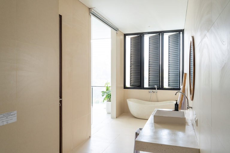 Others 5, Beverly Hill Mountain City View Villa 8 bedrooms with a private heated swimming pool and a movie room, Bandung