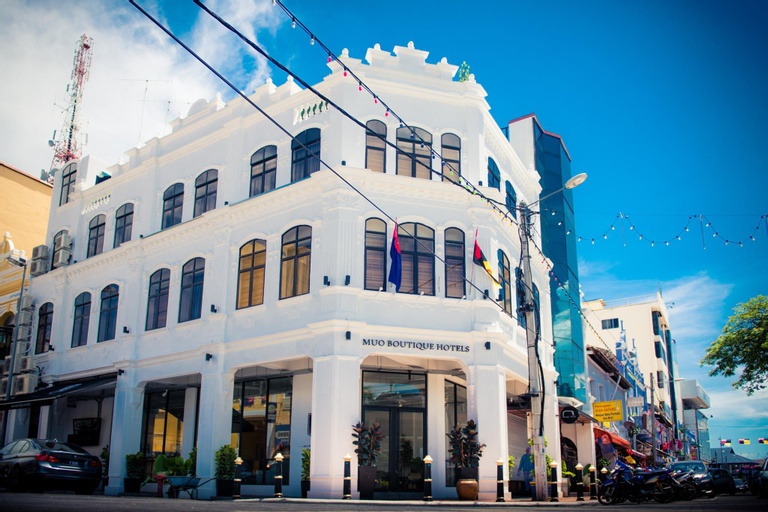 Exterior 23