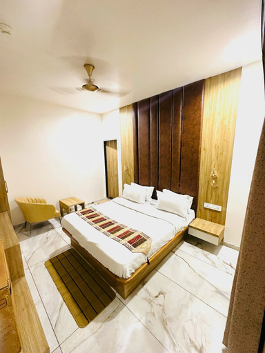 Bedroom 3, Hotel Kings Residency, Ahmadabad
