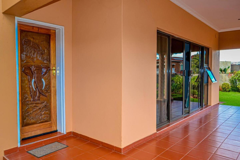 Garden 2, Mount Pleasant - Luxurious 4-Bed Villa, Mazowe