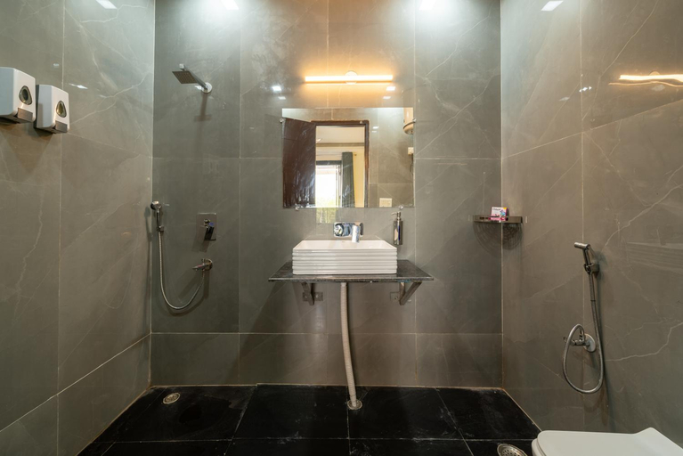 Bathroom 4, Lime Boutique Bed & Breakfast - Nehru Place Metro, Delhi