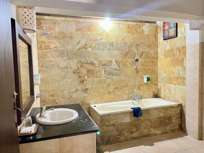 Bathroom 7