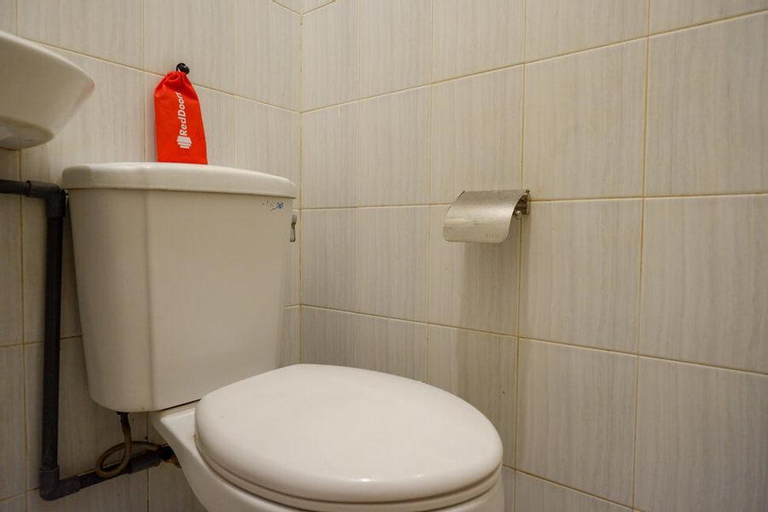 Bathroom 9