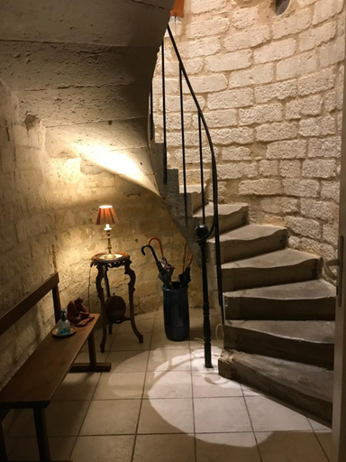 Others 5, Simone's Houses, Hérault
