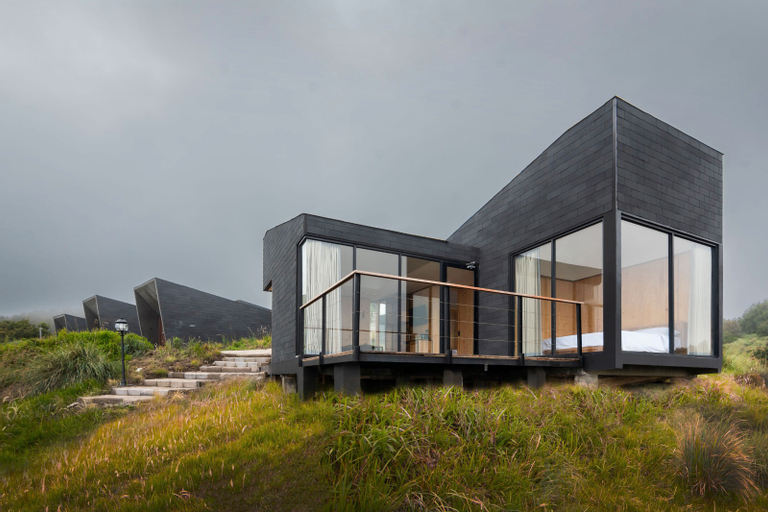 Exterior & Views 18