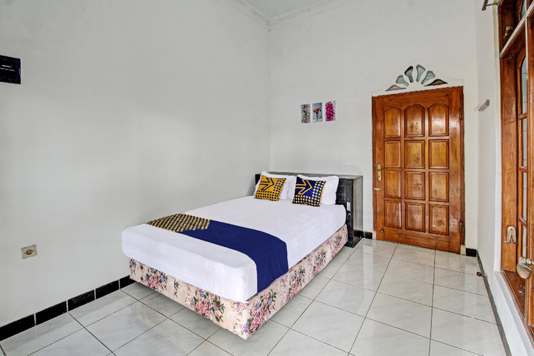 Bedroom 2, Hotel O Chikam House Syariah, Kediri