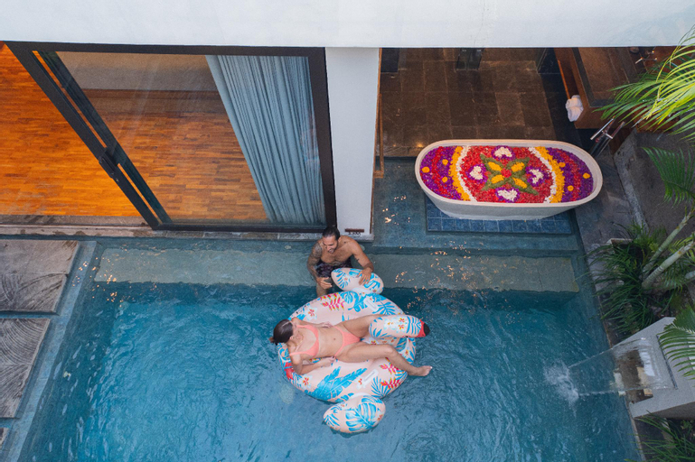 Swimming Pool 14