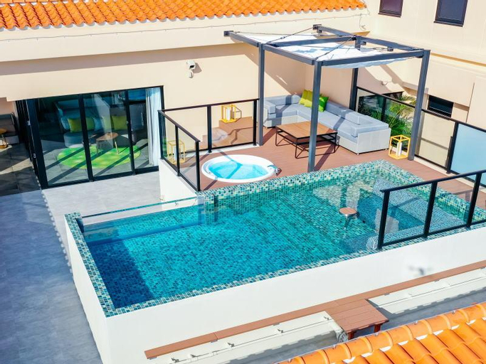Swimming Pool 26