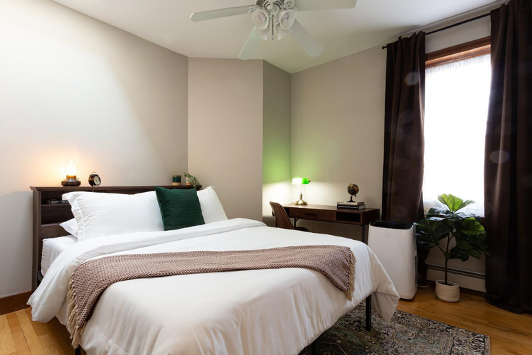 Bedroom 2, Spacious Stay near Yale in Downtown New Haven, New Haven