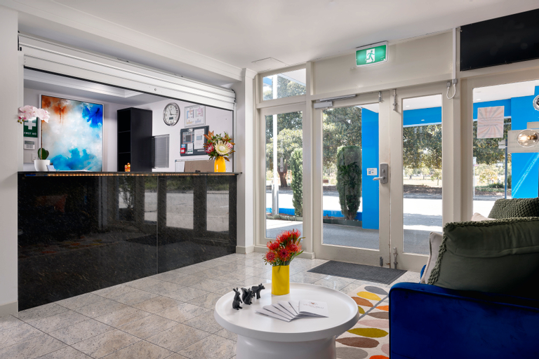Public Area 3, Baileys Motel, Perth