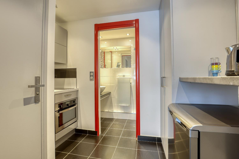 Others 3, Branded New and Comfy Studio - Heart of Paris 3, Paris