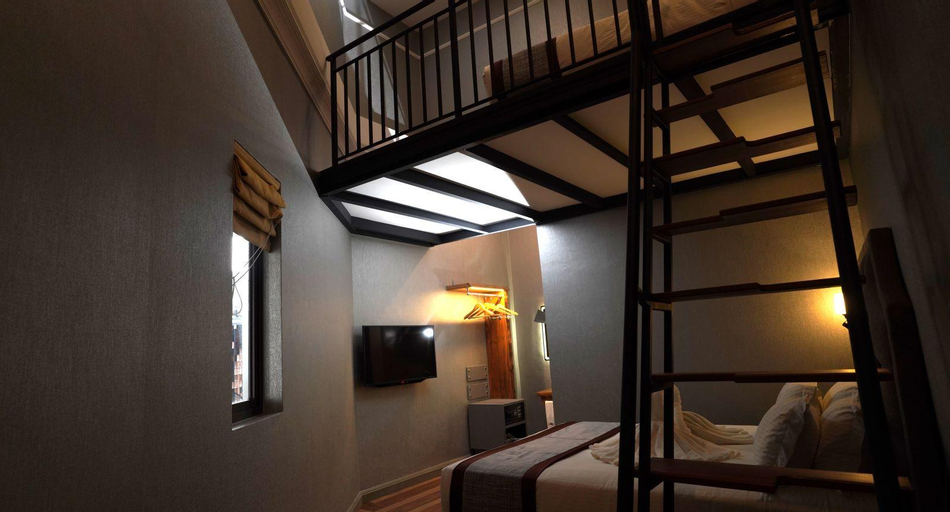 Bedroom 26