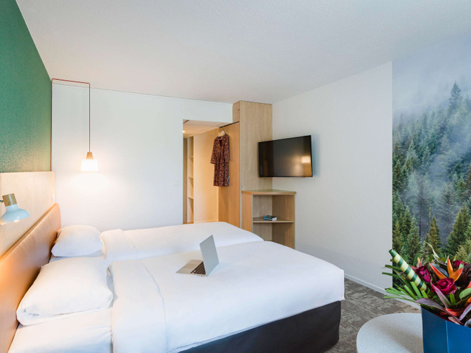 Bedroom 3, Hotel ibis Styles Aix Les Bains Domaine de Marlioz, Savoie