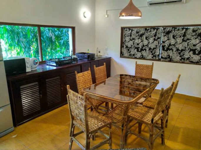Dining Room 4