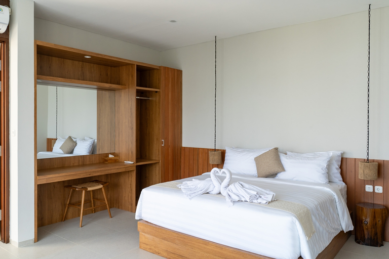 Bedroom 3, Beverly Hill Mountain City View Villa 8 bedrooms with a private heated swimming pool and a movie room, Bandung