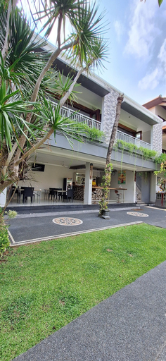 Exterior 9