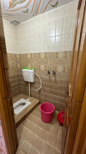 Bathroom 4, Goroomgo Maheshwari & Banquet Hall Tehri, Tehri Garhwal