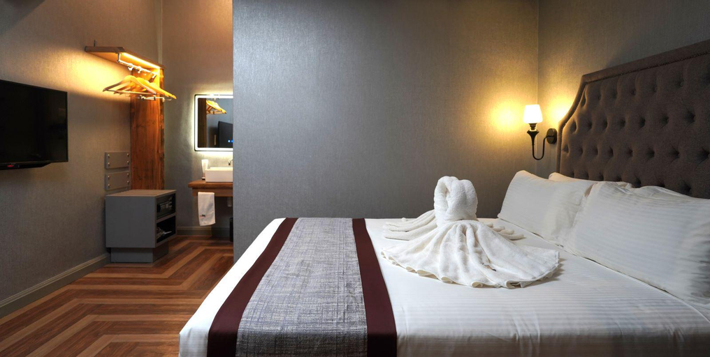 Bedroom 24