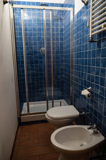 Bathroom 3, Imperial GuestHouse, Rome