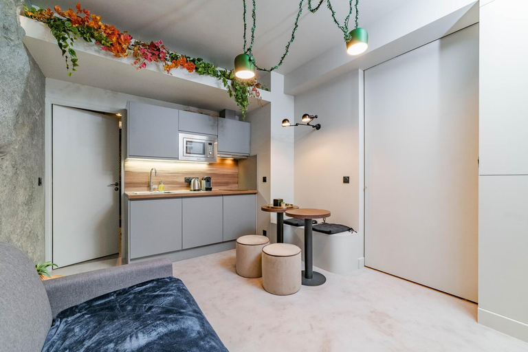Others 4, Citihome Alesia, Paris