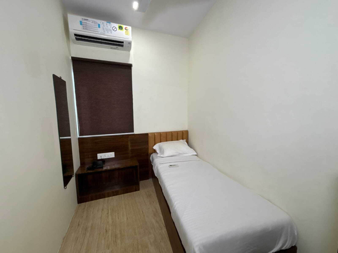Bedroom 3, AAFEE CABIN STAY & DORMITORY, Mumbai Suburban