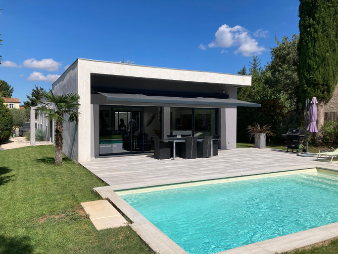 Others 5, Maison elegante a Bouc-Bel-Air avec piscine privee, Bouches-du-Rhône