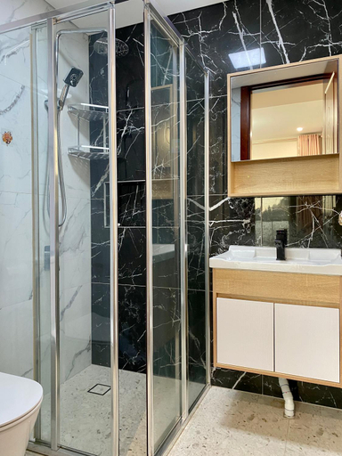 Bathroom 23