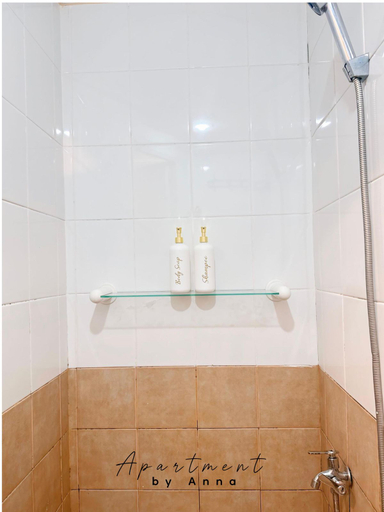 Bathroom, APARTMEN GREEN PRAMUKA CITY by Ansel, Central Jakarta