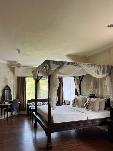 Bedroom 18