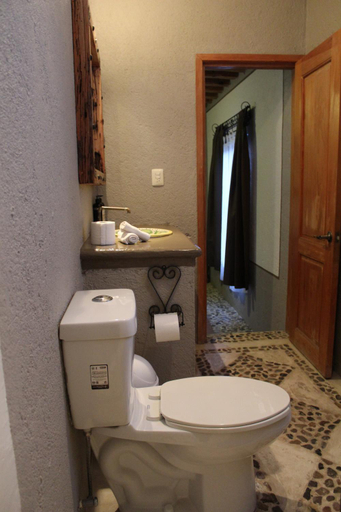 Bathroom 5, Hotel Casa Caro, Ezequiel Montes