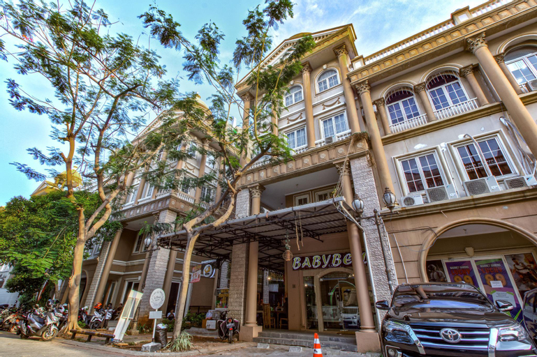 Exterior 15