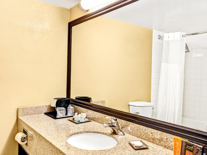Bathroom 7