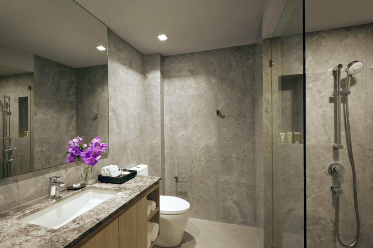 Bathroom 25