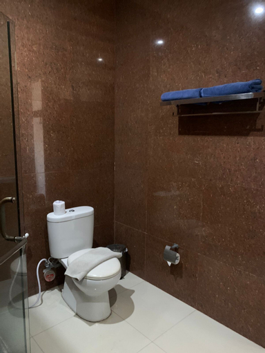 Bathroom 8
