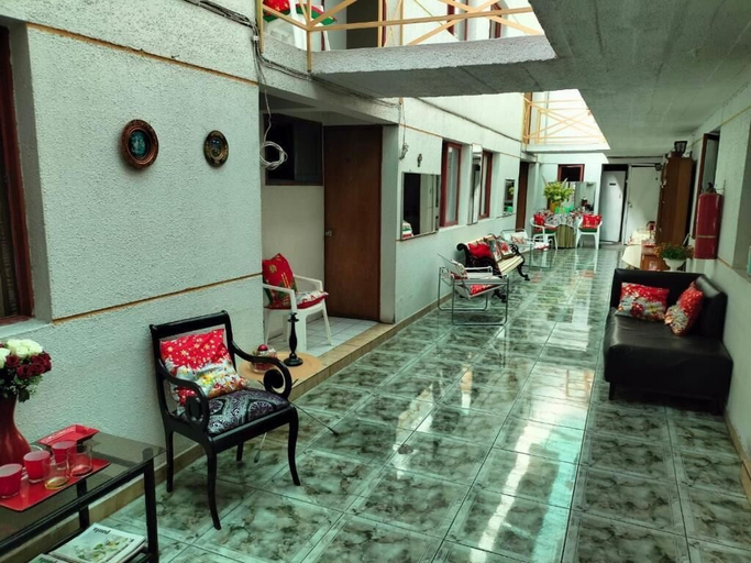 Others 5, Hotel Angamos, Cordillera
