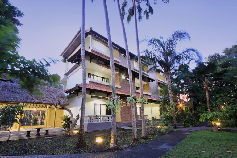 Exterior 10