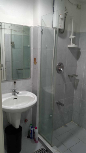 Others 4, Anna's Place at Sea Residences, Pasay City