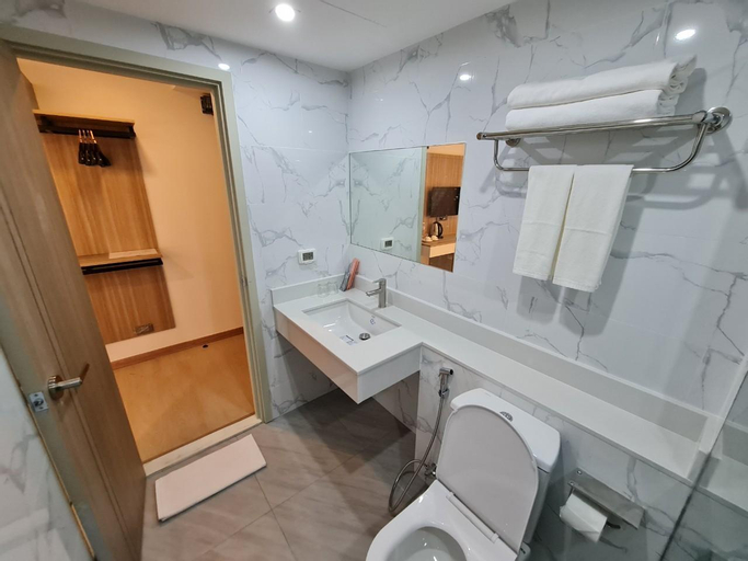 Bathroom 2