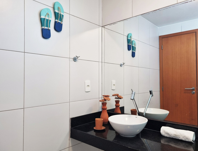 Bathroom 2, Suíte + Quarto com Ar, Wi-Fi e 2 Vagas, Barra de São Miguel