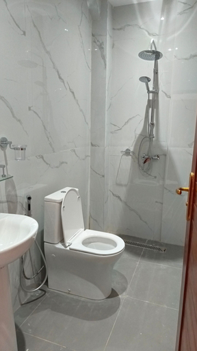 Bathroom 3, Résidence paryss 3, Dakar