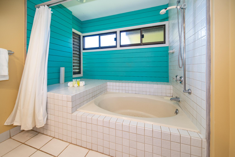 Bathroom 10