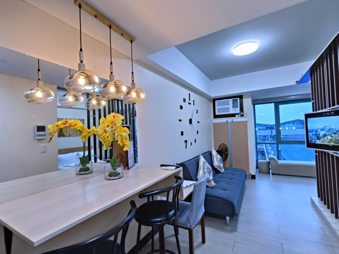 Others 4, Near Terminal 3 Two Palmtree Villas- Walking distance only (JJRMK), Pasay City