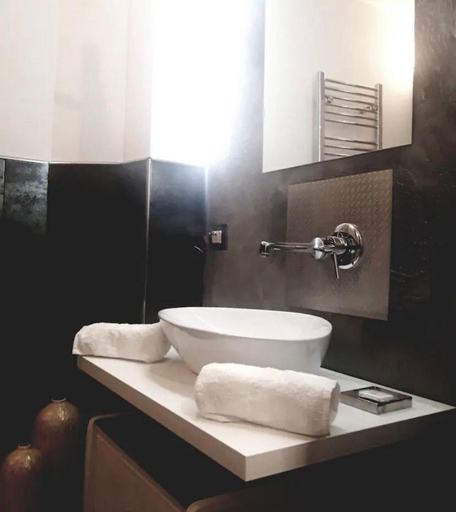 Bathroom, Loft House, Catania