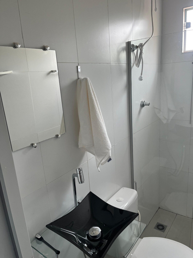 Bathroom 5, Hotel JEM, Itiquira
